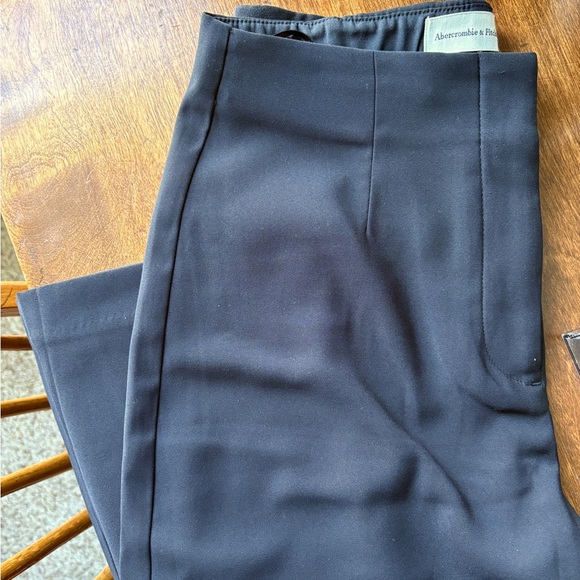 Abercrombie High Rise Slim Boot Trouser, Size 26 short - Picture 2 of 3